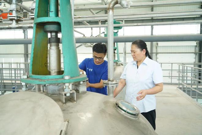 甄曰菊 從企業(yè)決策者到科技工作者的華麗轉身，點亮生物基材料的綠色未來